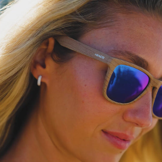 model_b_kai_grey_wood_deep_blue_3